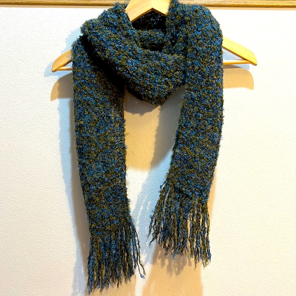 Tabask alpaca and wool scarf with tassels